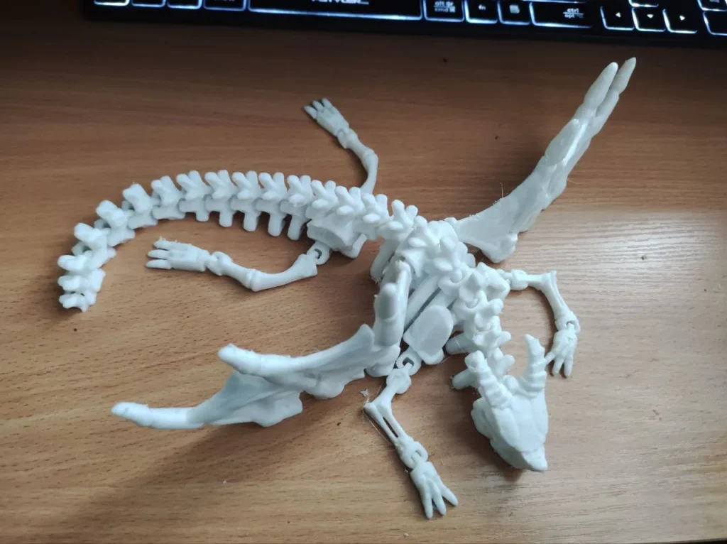 рухомй дракон скелет
